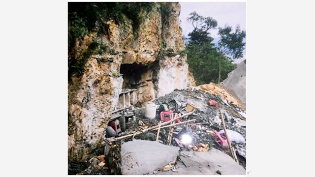 Die Ruinen der Xialinzhou-Höhle nach ihrer Sprengung