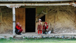 Muslime werden festgenommen, Familien nach Xinjiang zurückgeschickt