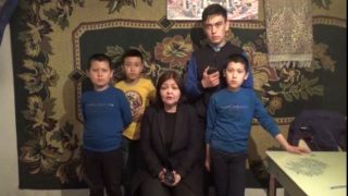 "Waisenkinder der KPCh" in Kasachstan: Wir wollen unsere Eltern zurück!