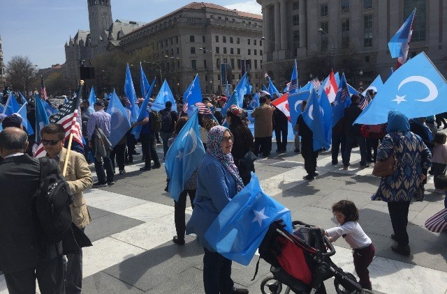 Uiguren bei der Demonstration