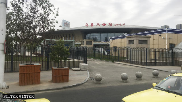 Der Bahnhof von Urumqi