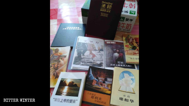 Einige Bücher der koreanischen Zeugen Jehovas
