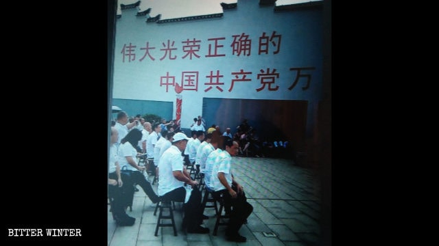 A-Poster-Lesung Es lebe die große, ruhmreiche und korrekte Kommunistische Partei Chinas